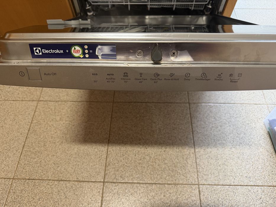 Máquina de Lavar Loiça Electrolux
