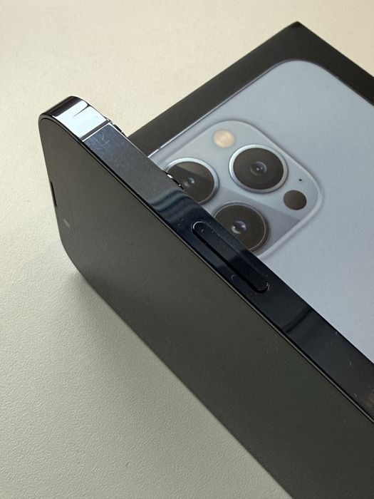 Iphone 13 Pro 256 GB telefon i kabel apple