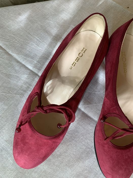 Туфлі замшеві, Hobbs