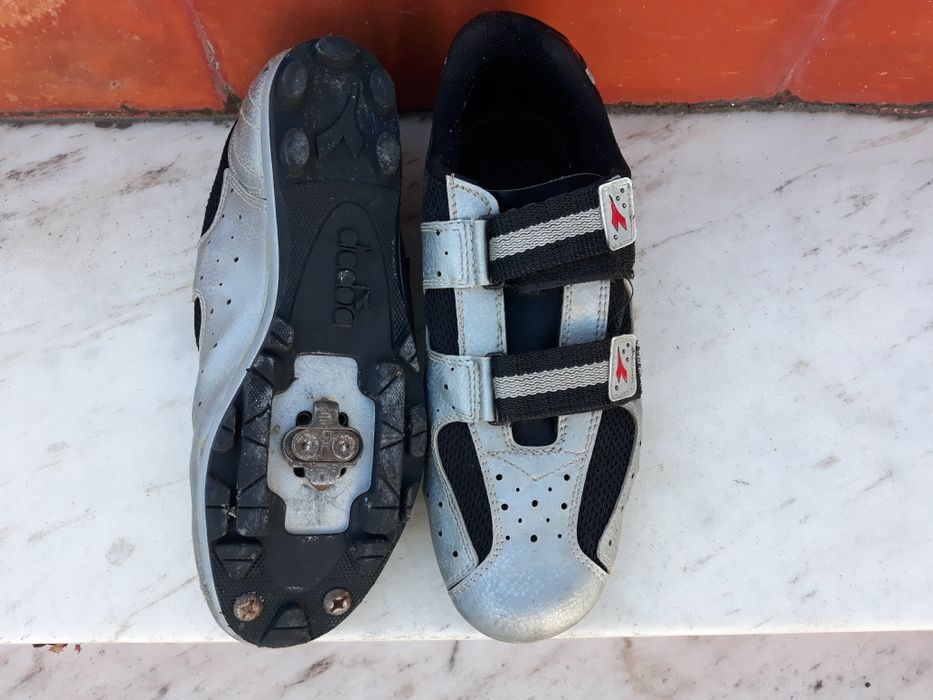 Sapatos de ciclismo