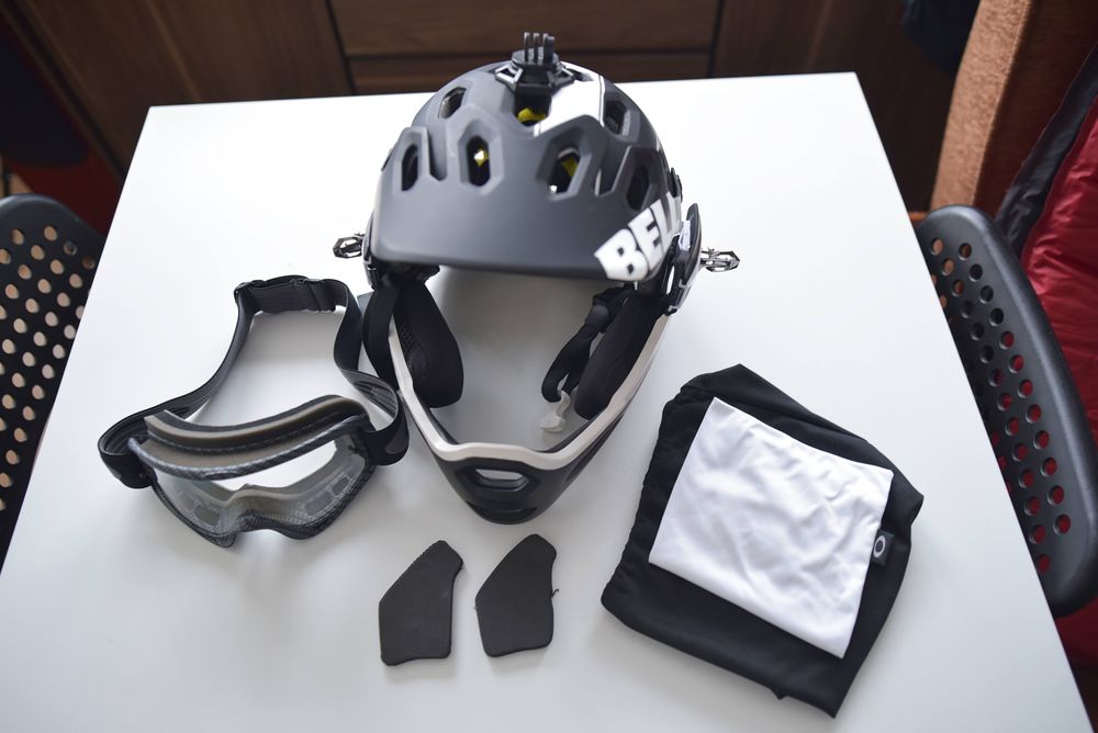 Kask Bell Super 2R MIPS Rozmiar M