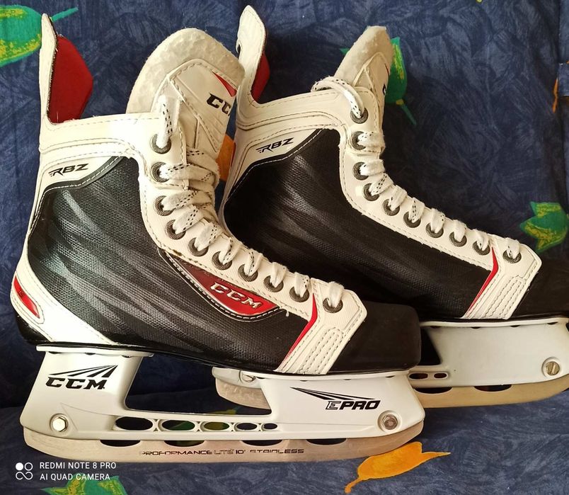 Ковзани для заняття хокеєм