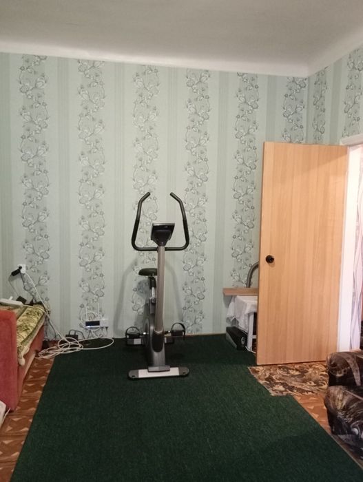 Продам квартиру, в селищі Буди