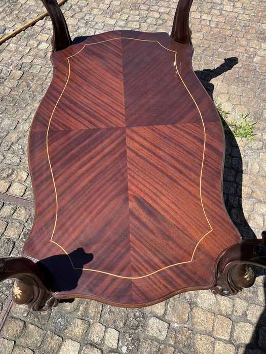 Mesa de centro em madeira