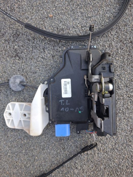 Zamek drzwi tył lewy lub prawy vw touran II lifcie 10-15 europa