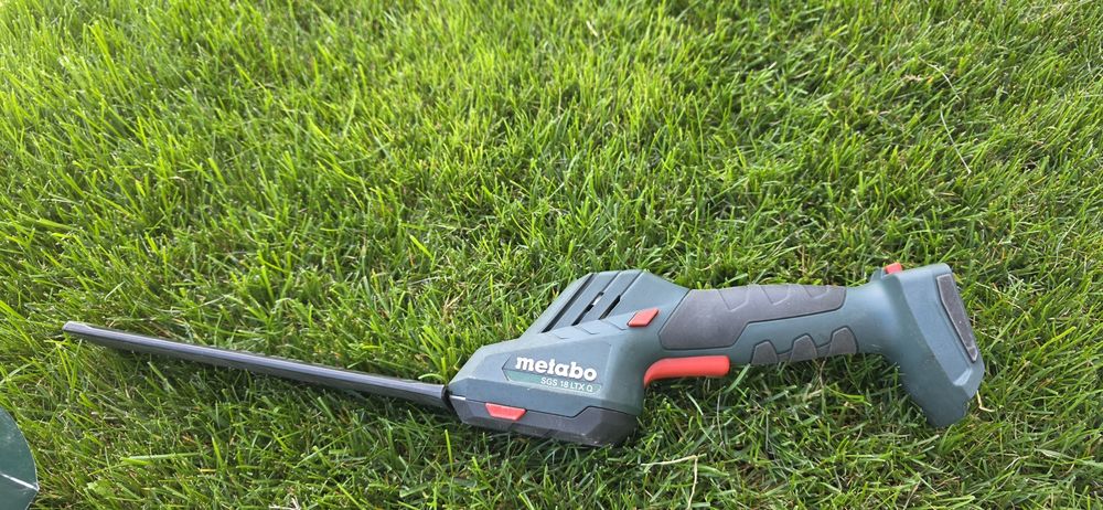 Akumulatorowe nożyce do trawy i krzewów Metabo PowerMaxx SGS 12 Q