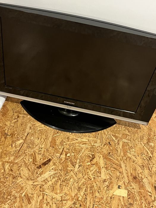 Vendo televisao usada