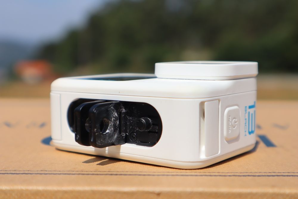 GoPro Hero 13 White (Edição limitada) + Acessórios