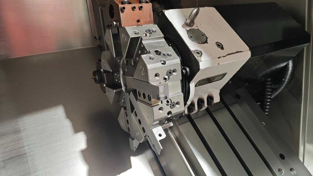 Токарный станок с ЧПУ  ТСК-40