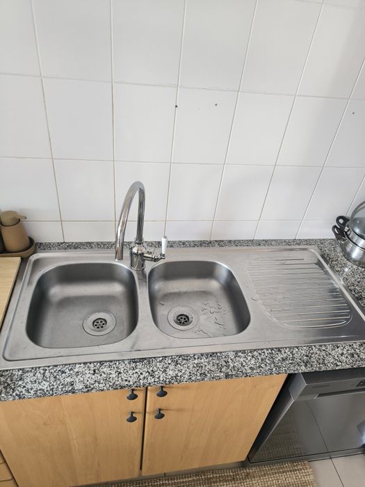 Lava-loiça duplo + torneira INSJON + oferta microondas