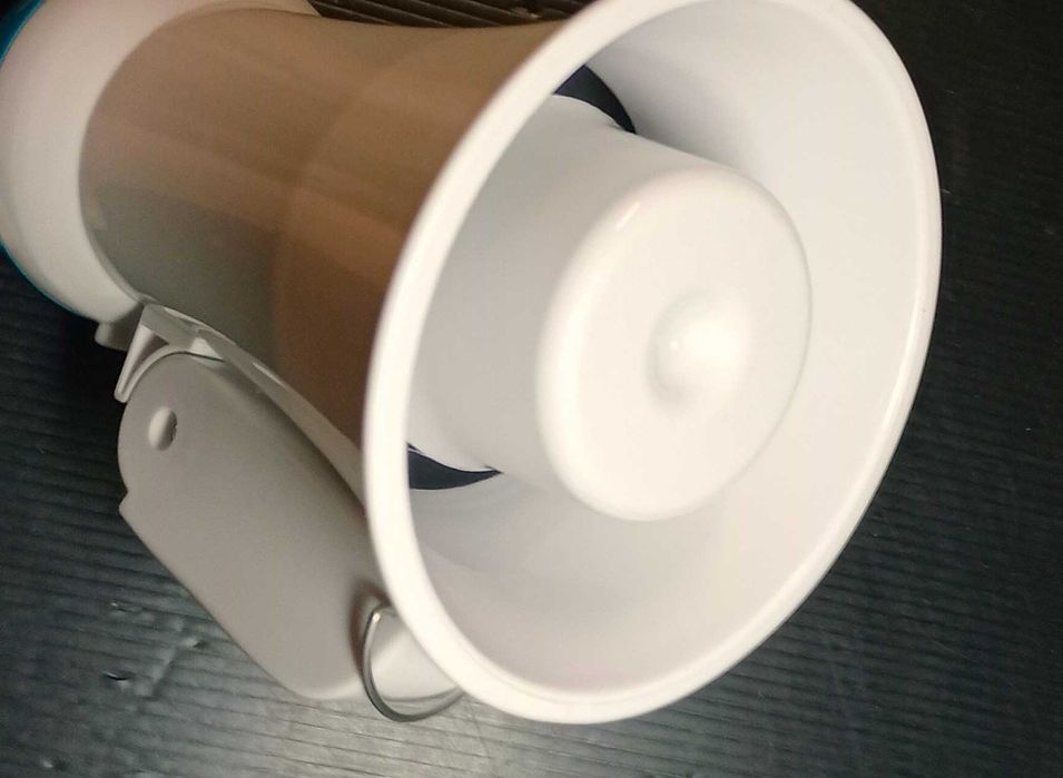 Mini Battery-Powered Megaphone with Recording and Playback Functionality64584213370497123