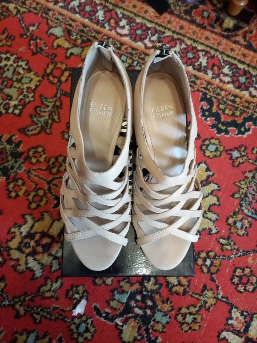 Босоножки новые женские Р 35