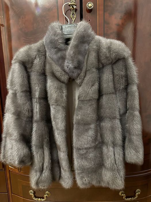 Продаю женская зимняя шуба