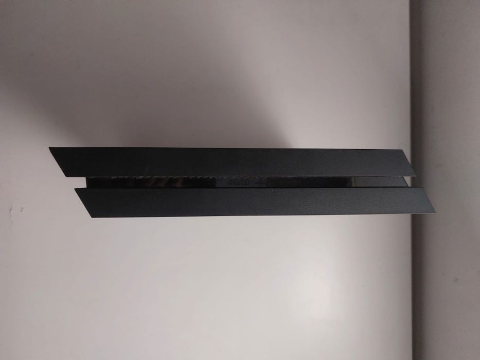 PS4 1TB sem comandos