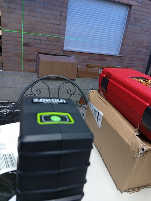 Nível laser novo