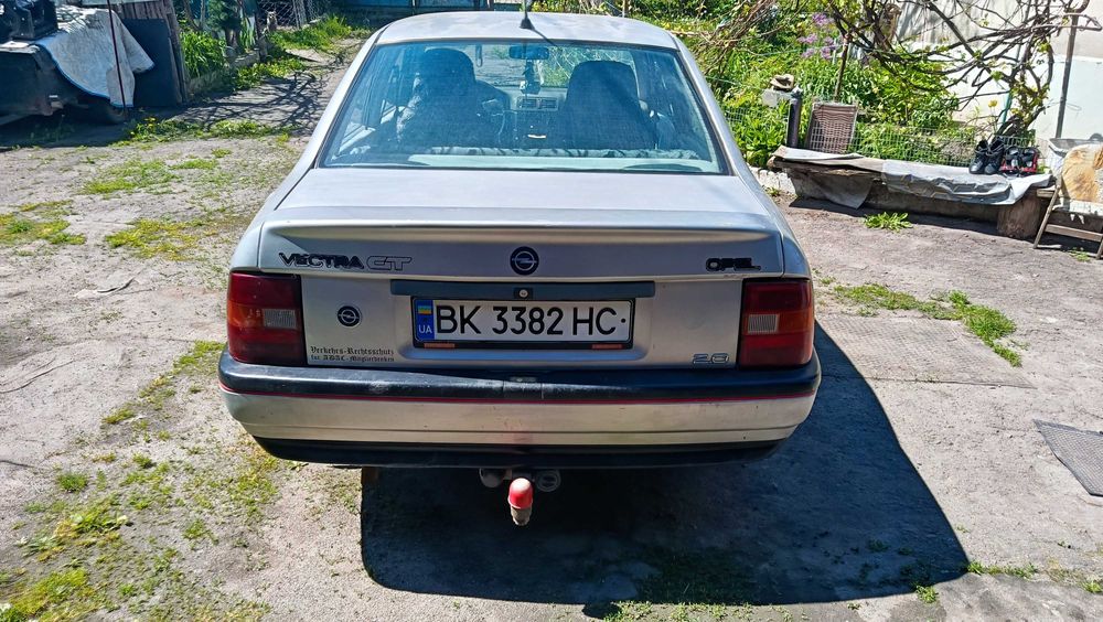 Opel Vectra 2.0 газ бензин