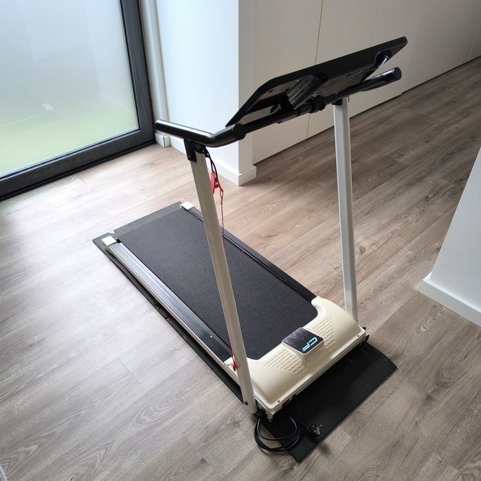 Passadeira Clover Fitness S1 (Compacta) + Tapete Oferta | Barcelos