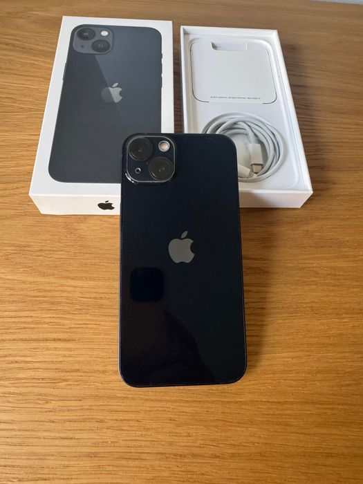 iPhone 13 256GB (90%)+kabel+słuchawki + 2 etui: Apple i Karl Lagerfeld