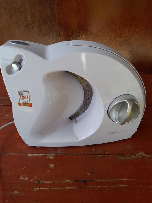 Хліборізка електрична