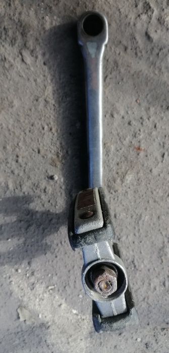 педаль на велосипед левая