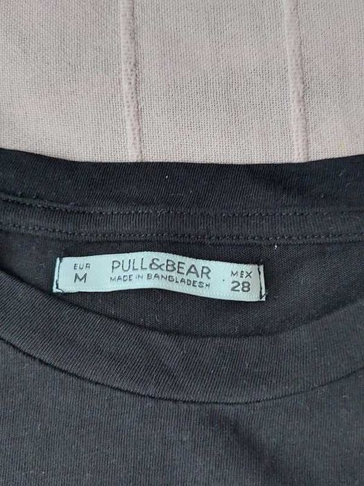 Pull&Bear czarny t-shirt M, bawełniany basic na lato, na krótki rękaw