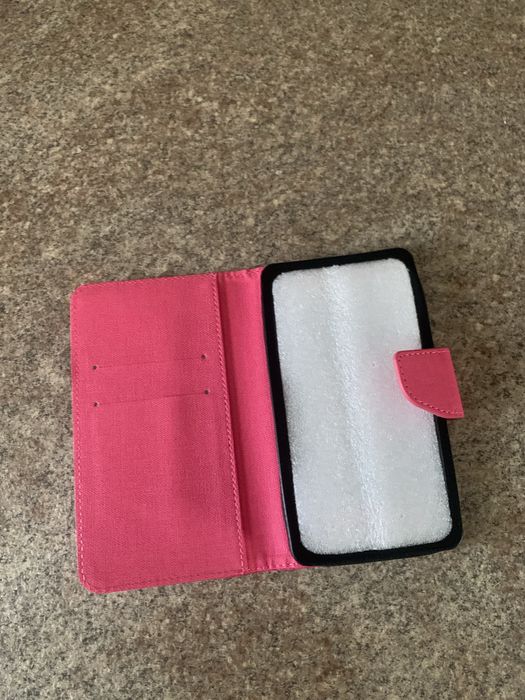 Etui na telefon etiu nowe etui.    Etui