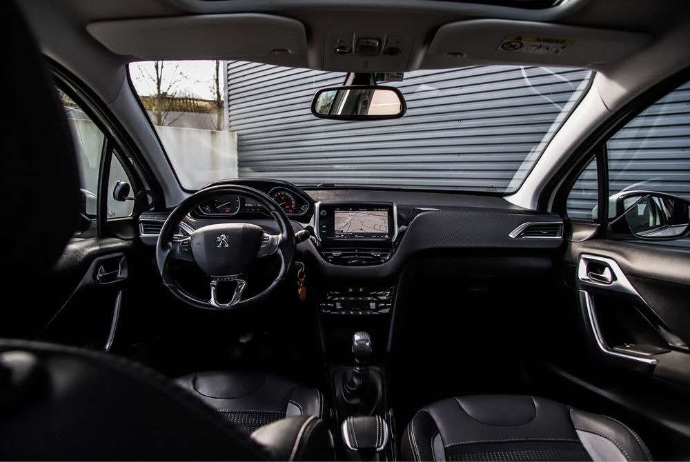 Peugeot 2008 1.5 BlueHDi Allure | NACIONAL