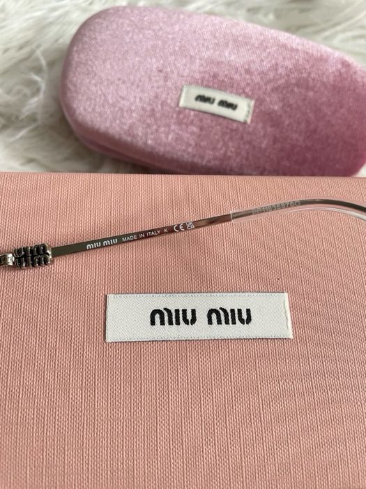 Сонцезахисні окуляри Miu Miu