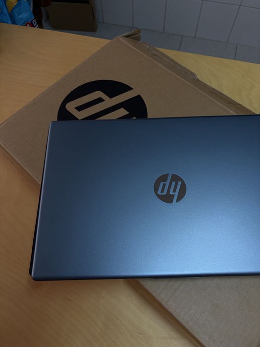 Portátil HP AI 15-fd2000ns 15.6" Intel Core Ultra 7 255U 32GB 1TB SSD Intel Graphics FreeDOS