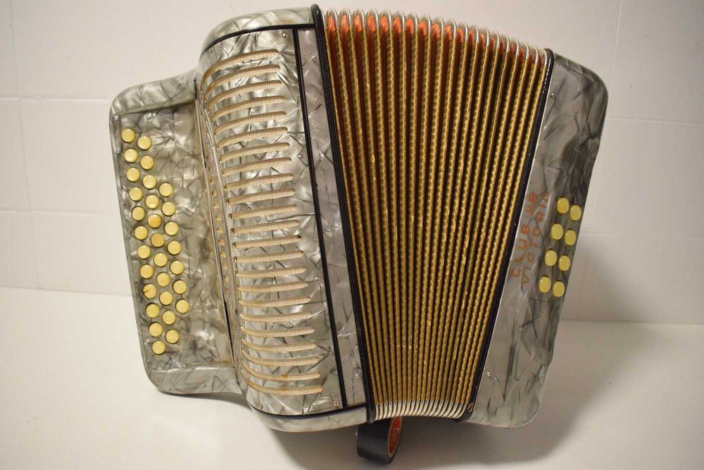 Concertina hohner club IIb Victoria 2 Voz. C.  N 61