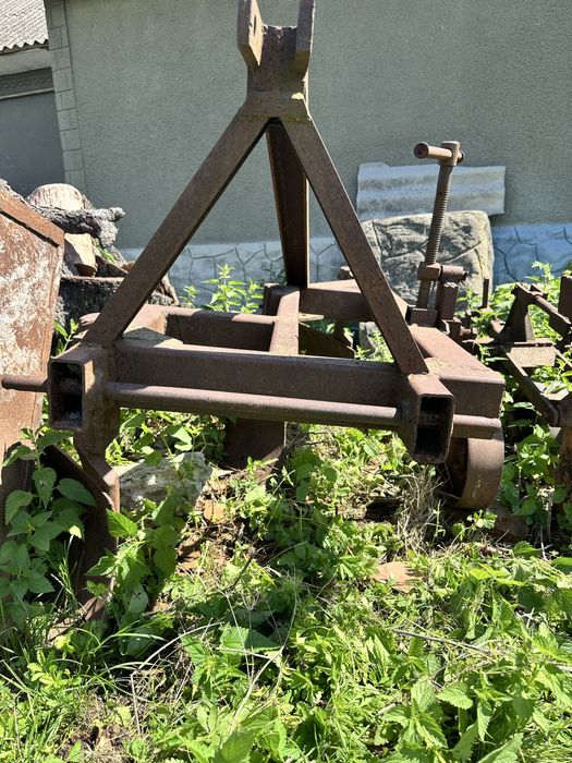 Продам плуг для трактора