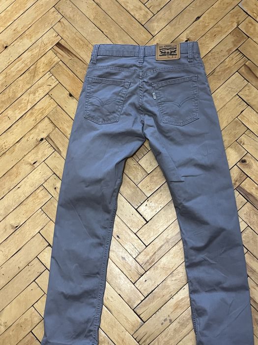 Levis.       511