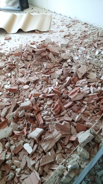 Faço limpeza de entulho todo tipo de limpeza