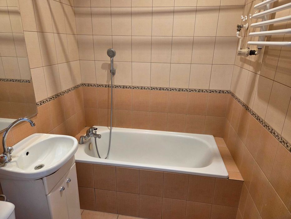 Sprzedam mieszkanie 48 m.kw. w bloku na parterze w ścisłym centrum Radzynia Podl.