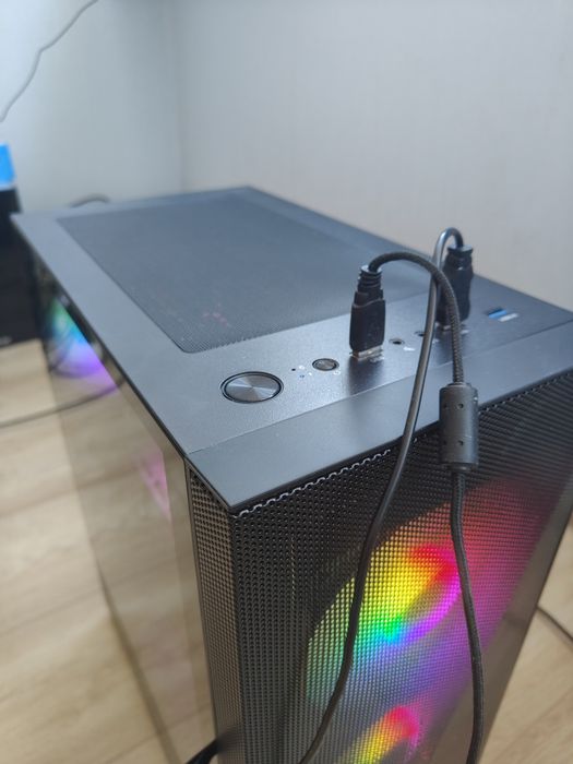 Komputer Gamingowy AMD Ryzen 5 5600G 1TB SSD  Radeon RX 6800 16GB