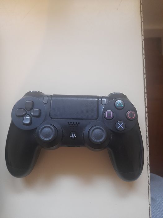 Playstation 4 Slim 1 TB