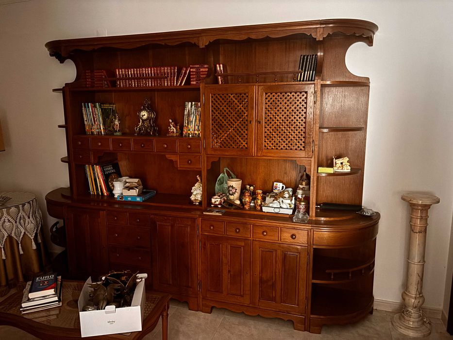 Móvel Sala ! Antigo mas em óptimo estado!