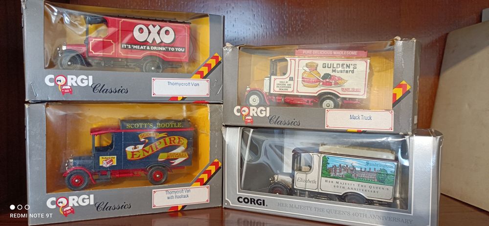 Miniaturas comerciais Corgi escala 1/43 desde 15€