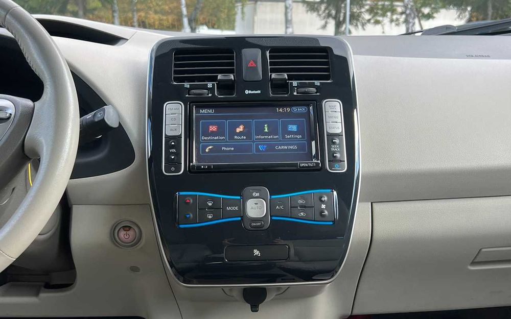 Nissan Leaf 2012