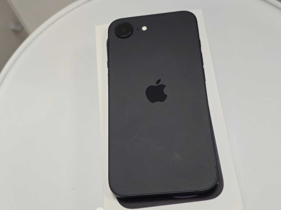 NOWY Po Zdjęciu Folii Apple iPhone 17e 256GB 5G Black GWARANCJA APPLE