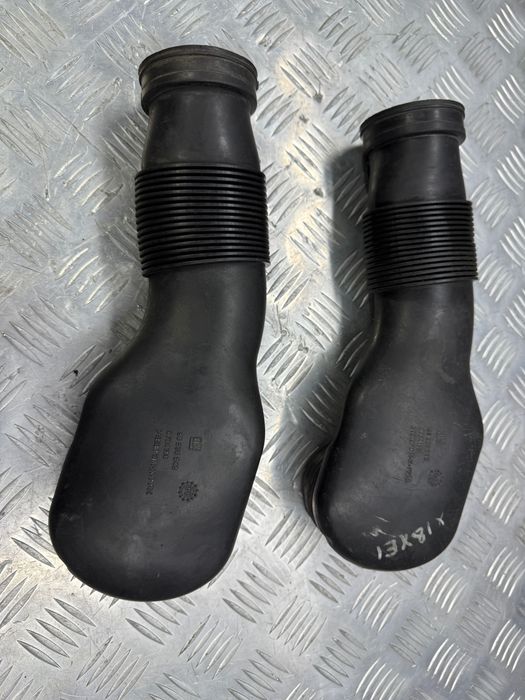 Патрубок дроссельной заслонки opel vectra b  1,8 16v, x18xe1  90536543