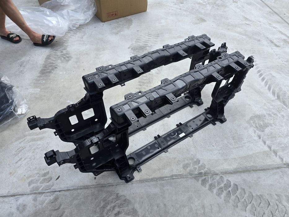 Телевізор 64101-GI000 Hyundai Ioniq 5 2022 2023 2024 2025 Панель Радітора Іонік 5