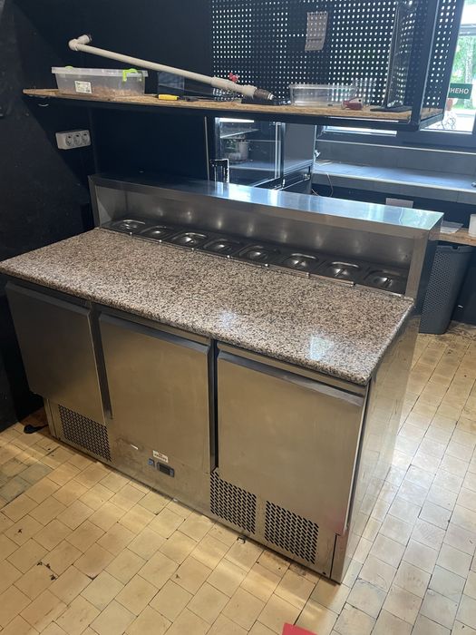 Саладетта , стіл холодильник