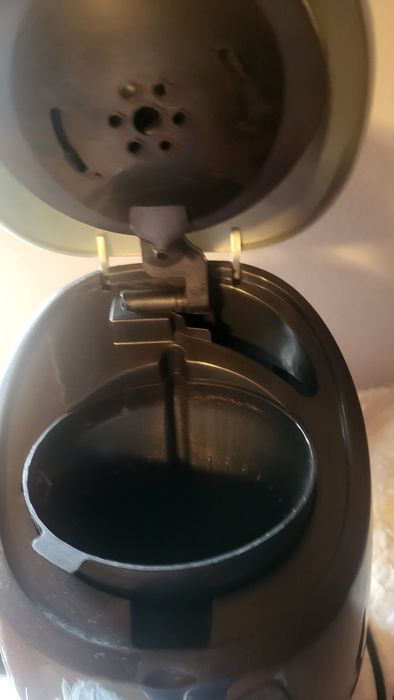 Maquina de cafe com cafeteira em vidro