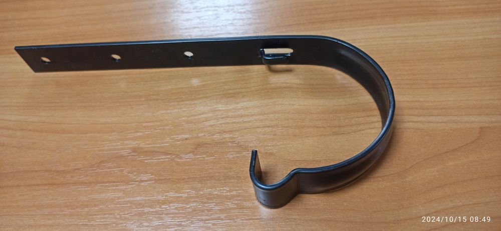 Кронштейн, крепление  желоба водостока 90