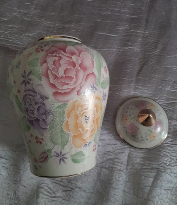 Pote decorativo em cerâmica