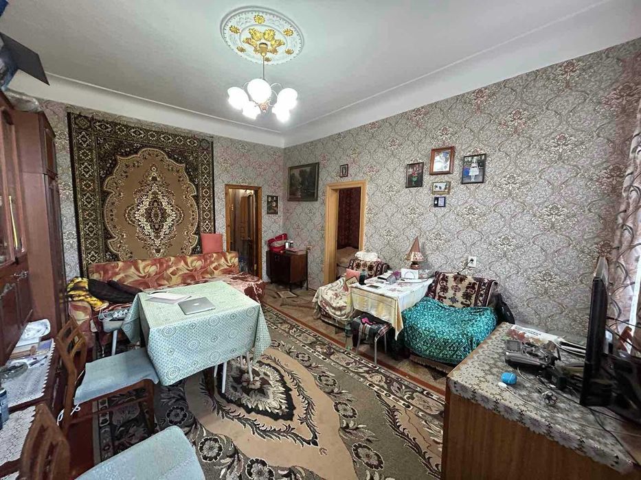 3 к.кв. 2/2 эт. 60 м.кв. Район муздрам театр - улица Даля