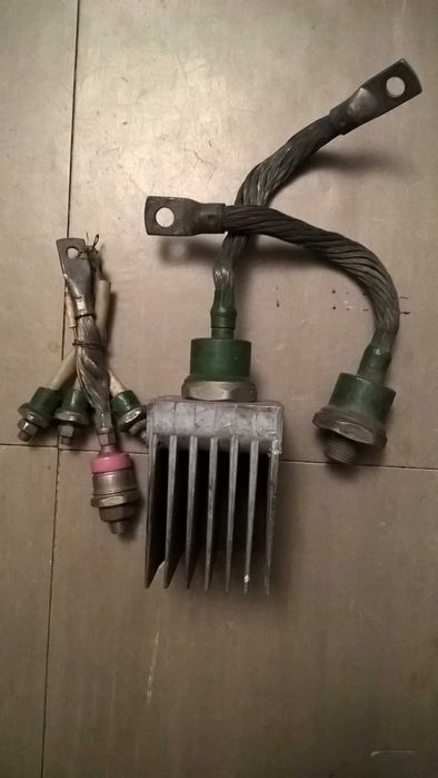 Диоды и тиристоры Т161-160, Т160, В200.