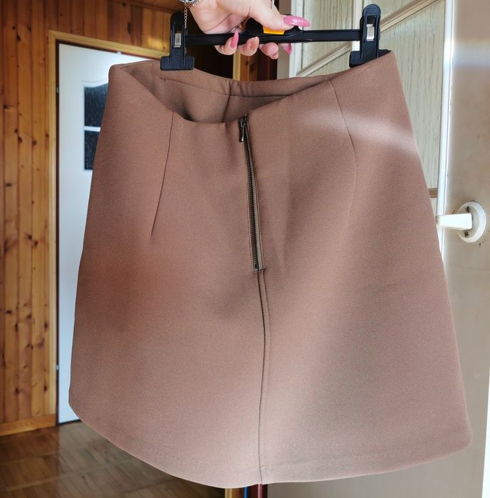 Spódnica mini Reserved trapezowa camelowa