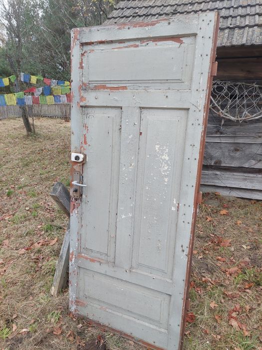 Stare podwójne drzwi